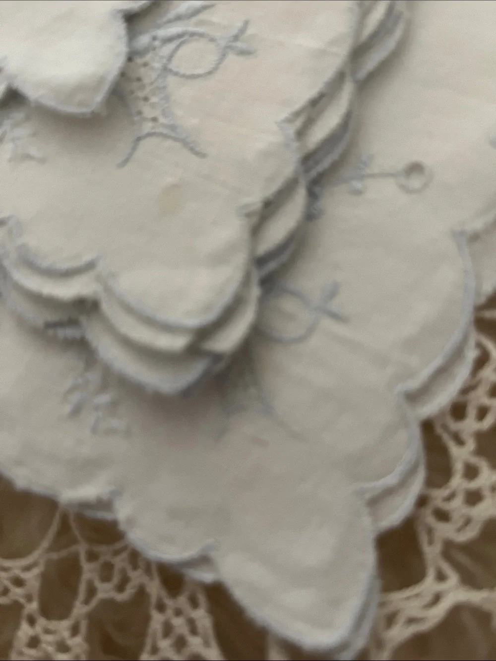 Embroidered White Cotton table napkins with Scalloped Edge